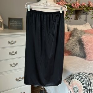 Vintage Vanity Fair Slip Half Black Slit Womens 28 inch Medium  40